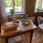 Guddals Tunet Bed & Breakfast *