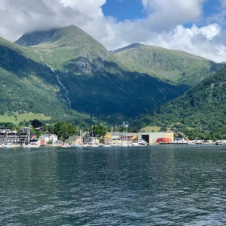 Bed and breakfast Guddals Tunet Rosendal