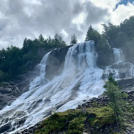 Guddals Tunet * Rosendal