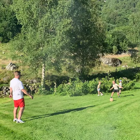 Guddals Tunet Rosendal